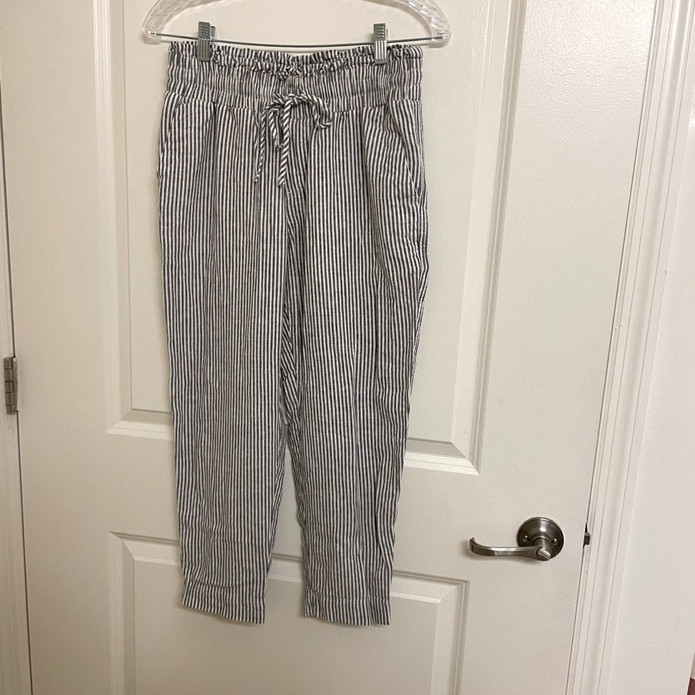 Cropped Linen Joggers - a new day